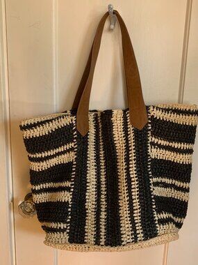 MELROSE & MARKET Beach Bag Tote Raffia Crochet Black Tan Leather Handles